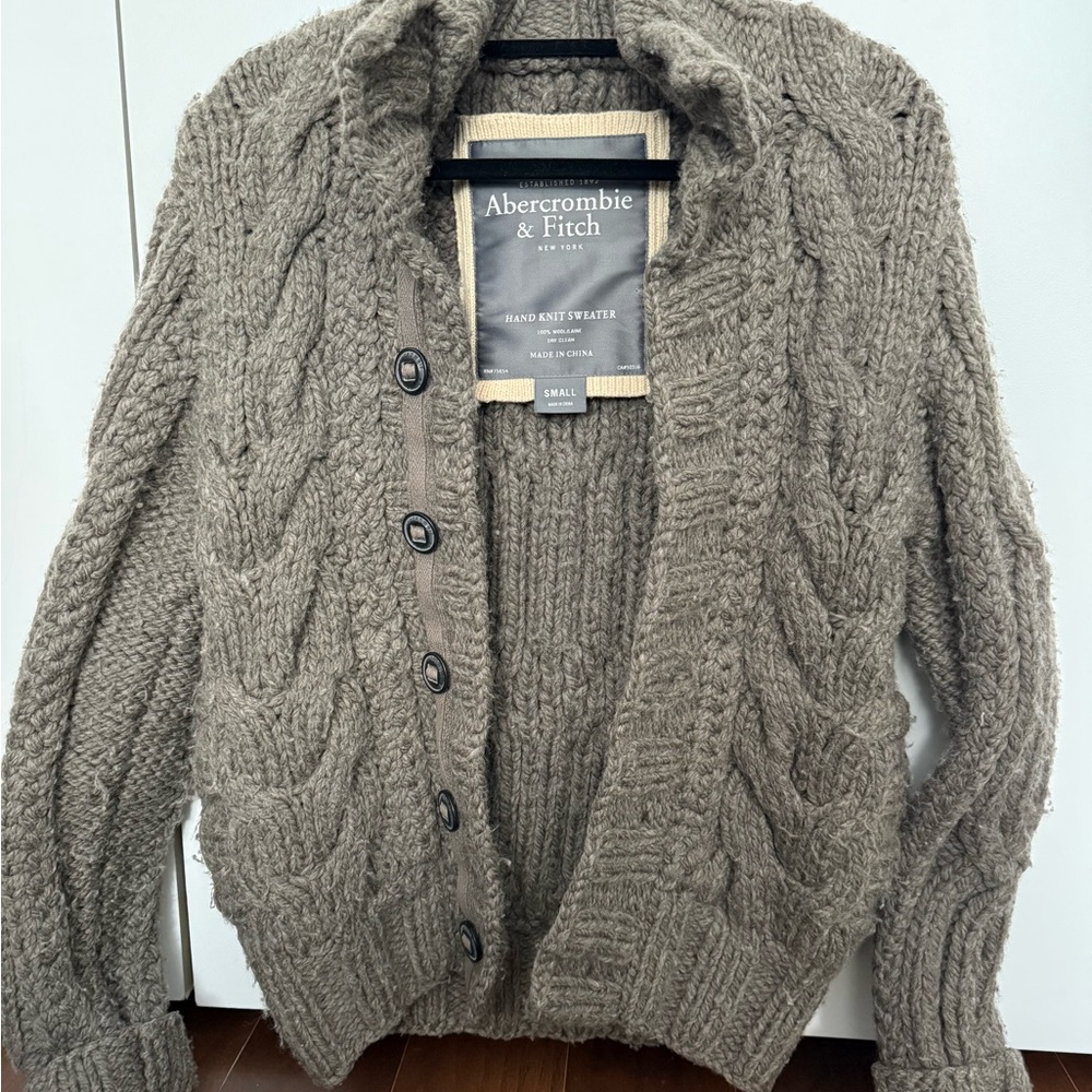 Vintage Abercrombie & Fitch Men's Must Have Cable Knit Sweater